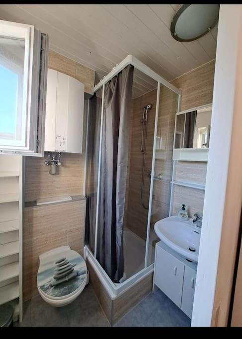 Small Studio For Two - Ferienwohnung Fuer Zwei Бад-Райхенхалль Экстерьер фото